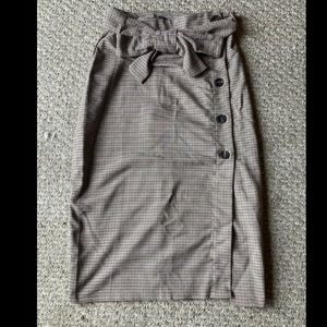 Forever 21 houndstooth pencil skirt beautiful black and brown houndstooth